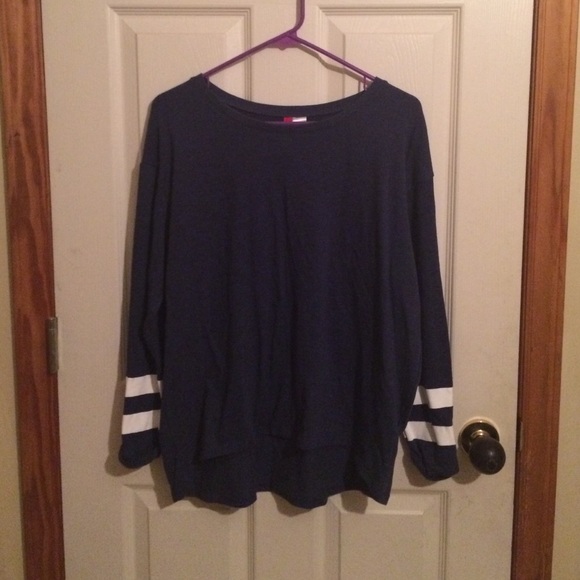 Navy blue sweater/thick top