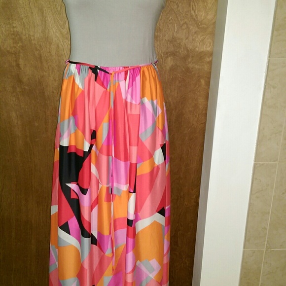 Multi-color Maxi Dress - Picture 3 of 3