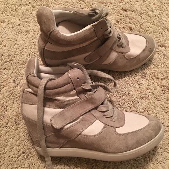 Heel sneakers