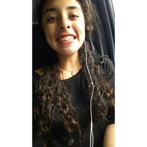 Meet your Posher, Alma