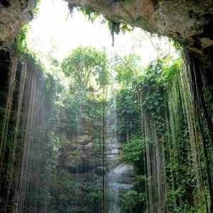 Meet your Posher, Claudia