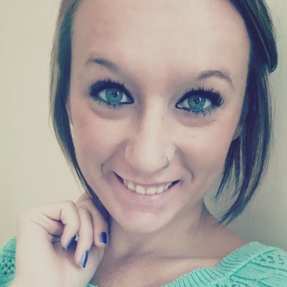 Meet your Posher, Danielle - Picture 1 of 1