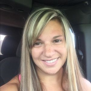 Meet your Posher, Vanessa