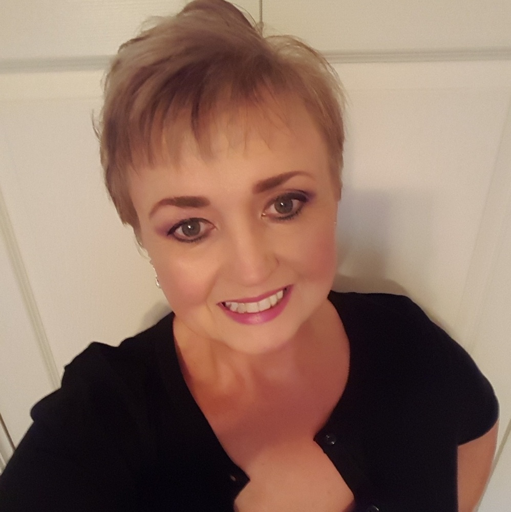 Meet your Posher, Laurie