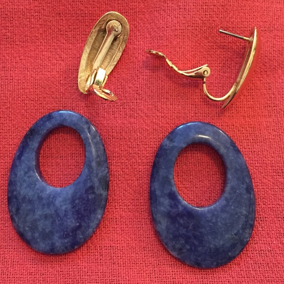 Mod '70s Earrings - Picture 2 of 3