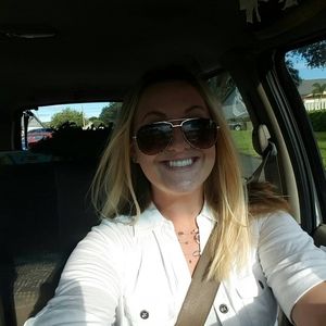 Meet your Posher, Ansley