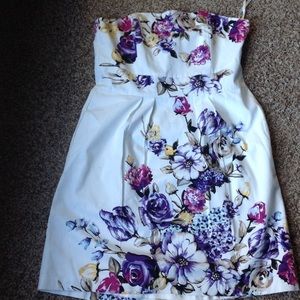 White House Black Market Floral Cocktail