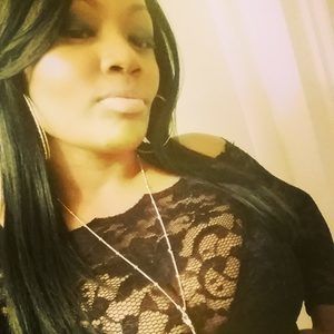 Meet your Posher, Cassandra