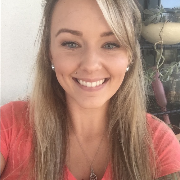 Meet your Posher, Katie - Picture 1 of 1