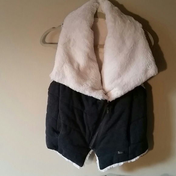 MOVING!  Calvin Klein Vest