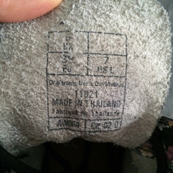 (SOLD) MINT CONDITION FLORAL DOC MARTENS - Picture 4 of 4