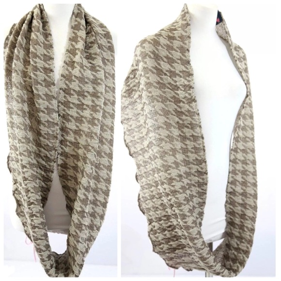 Houndstooth Infinity Scarf - Picture 2 of 4