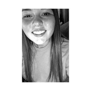 Meet your Posher, Kenzie