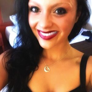 Meet your Posher, Sally