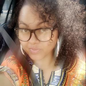 Meet your Posher, Afia