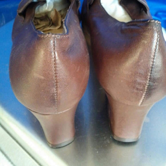 Shoes - Picture 2 of 4