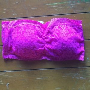 Lace floral bandeau.