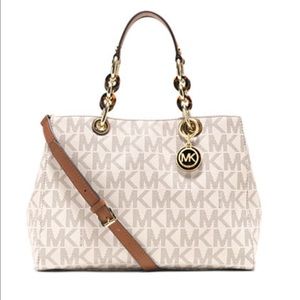 NWT Michael Kors Medium Cynthia Bag