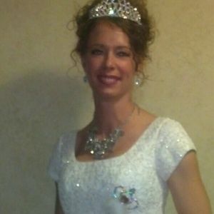 Meet your Posher, Angie