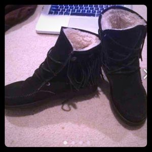 Minnetonka booties sz 8.5