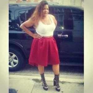 Meet your Posher, Ebony