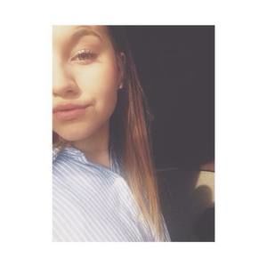Meet your Posher, Michaela
