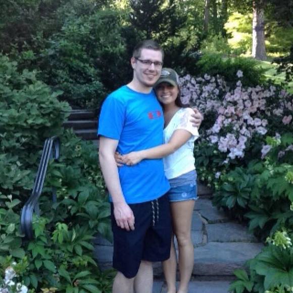 Meet your Posher, Courtney - Picture 2 of 2