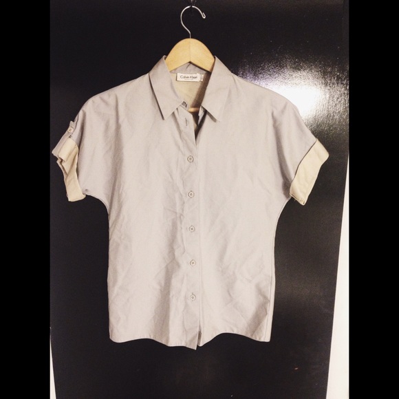 ⭐️CLEARANCE⭐️CALVIN KLEIN button-up shirt!