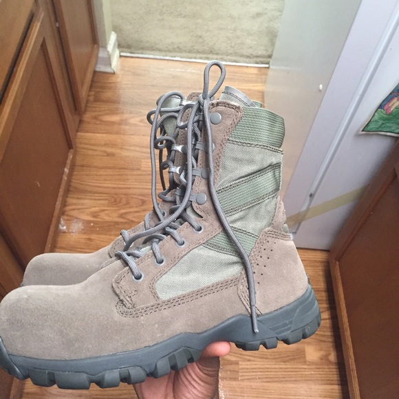 Tactical Steel Toe Boots - Picture 2 of 3