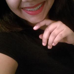 Meet your Posher, Elissa