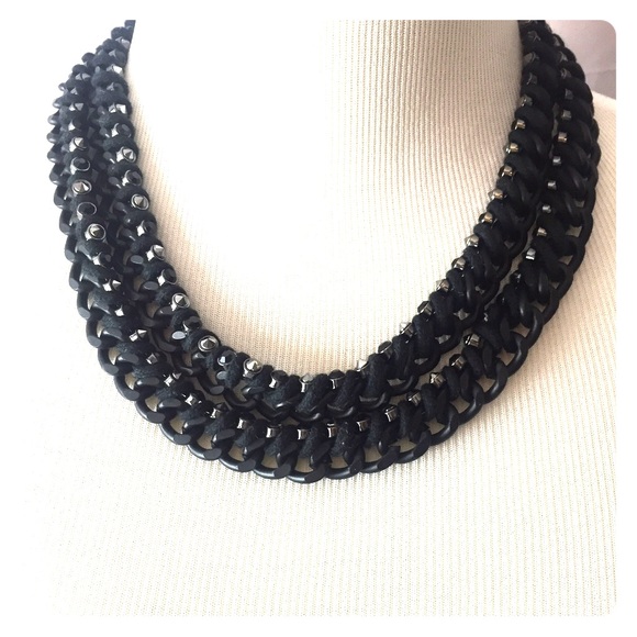 Black classy necklace