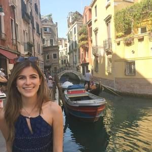 Meet your Posher, Natalia