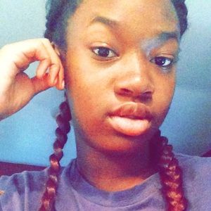 Meet your Posher, Dominique