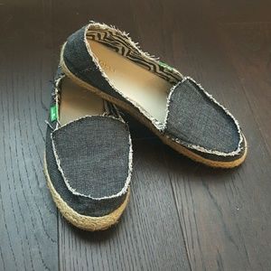 NWOT Sanuk slip-ons