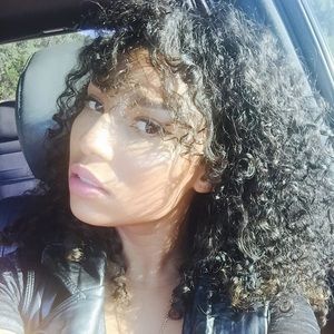 Meet your Posher, Kary