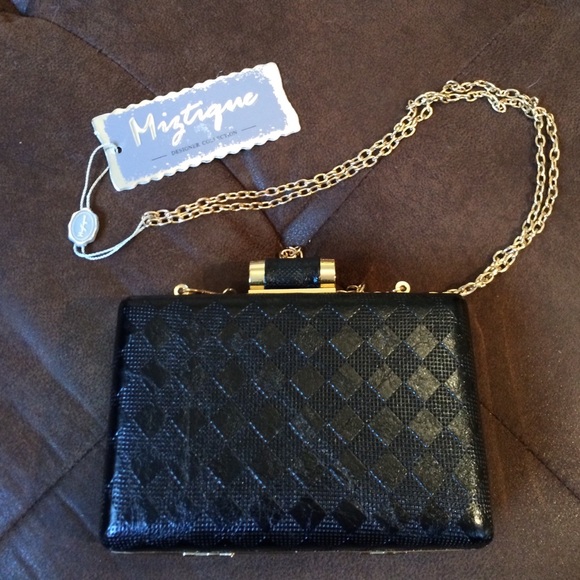 Miztique clutch