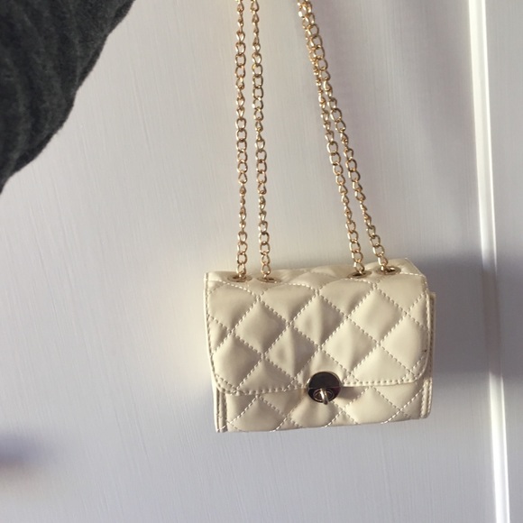 Quilt bag with adjustable chain - Picture 1 of 1