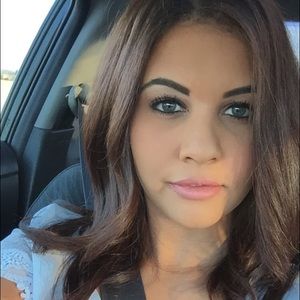 Meet your Posher, Candice