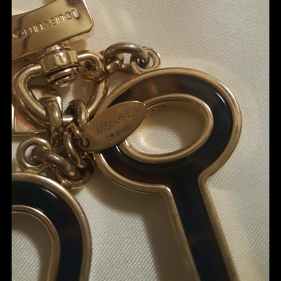 🚫Sold Authentic Louis Vuitton Confidence Key - Picture 3 of 4