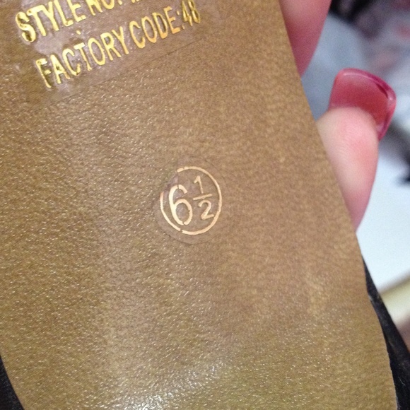 High heels, size 6.5 in women's - Picture 3 of 4