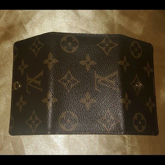 🚫SOLD Authentic Louis Vuitton 6 key holder - Picture 2 of 4