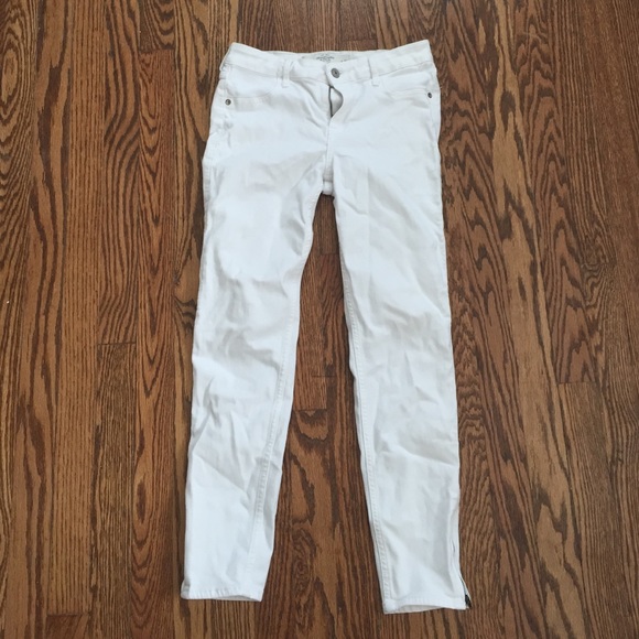 White Abercrombie and Fitch super skinny jeans