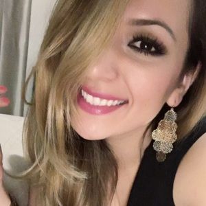 Meet your Posher, Veronica