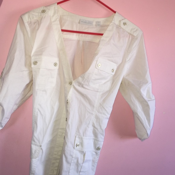 White button down quarter length sleeve top - Picture 1 of 4