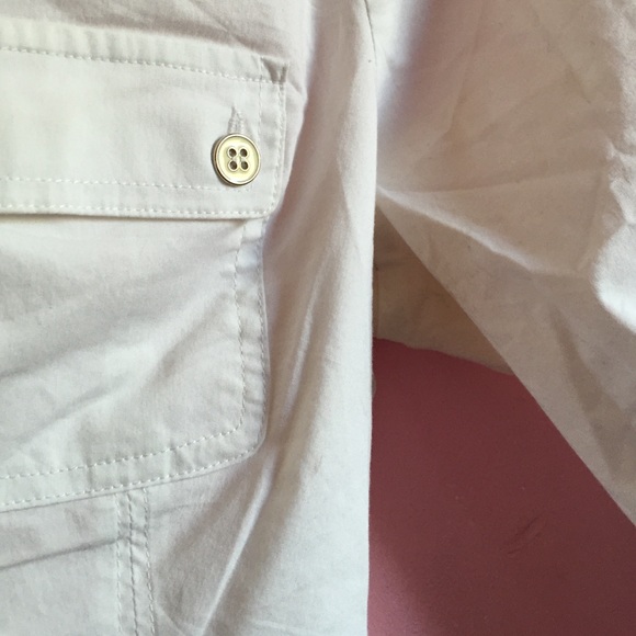 White button down quarter length sleeve top - Picture 4 of 4