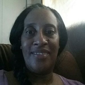 Meet your Posher, Yolanda