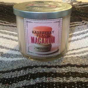 NO OFFERS BBW Raspberry Peach Macaron candle