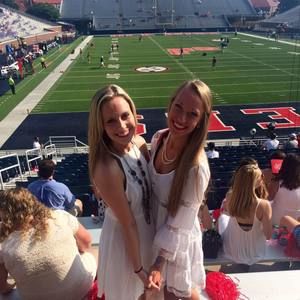 Meet your Posher, Emily