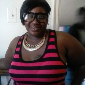 Meet your Posher, Ebony