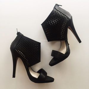 Black Aldo Preforated Heels